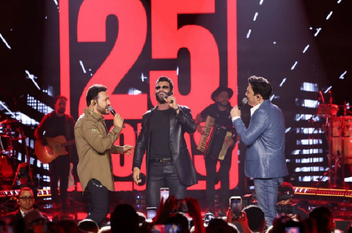 25 Horas: João Bosco & Vinícius suspendem o tempo em encontro arrebatador com Gusttavo Lima