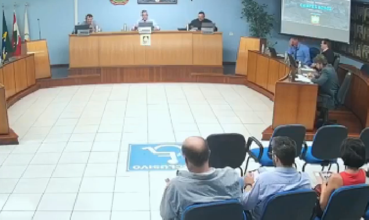 Aeroporto volta ao centro do debate na Câmara de Campos Novos após pedido de informações sobre venda de terreno