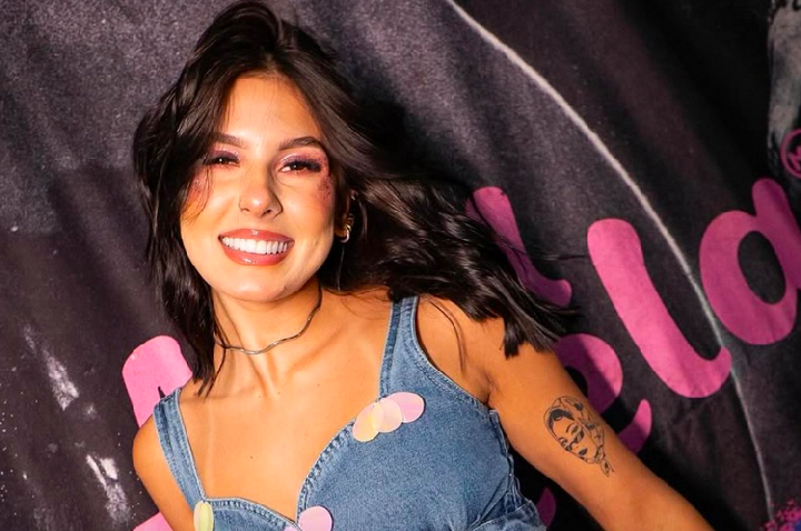 Ana Castela rebate rumores sobre fim de carreira: “Preciso rever quem tá do meu lado”.