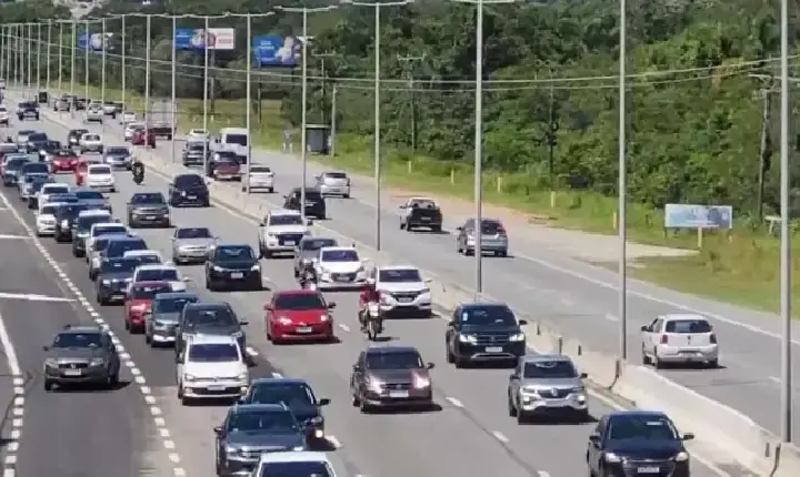 Ano Novo: BRs catarinenses devem registrar aumento de 75% no fluxo de veículos até o Réveillon