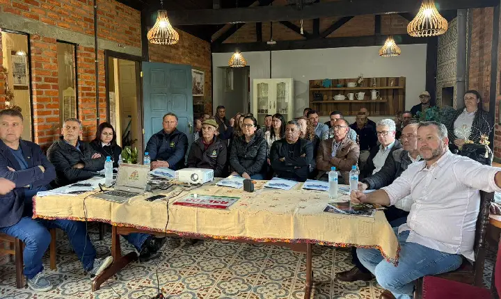 Assembleia da AMPLASC Apresenta Novo GPS Rural e Debate Oportunidades para o Turismo Regional