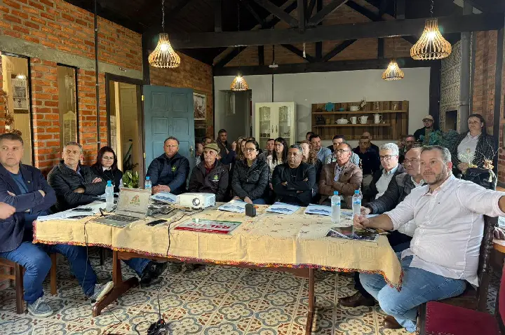 Assembleia da AMPLASC Apresenta Novo GPS Rural e Debate Oportunidades para o Turismo Regional