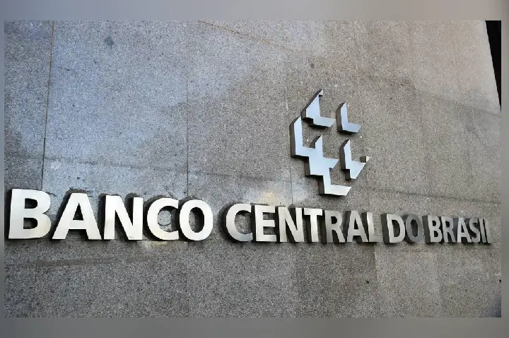 Banco Central e Receita Federal são autorizados a realizar concursos