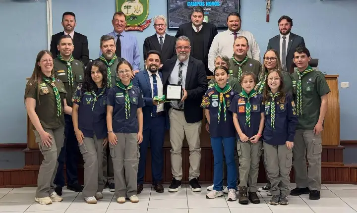 Câmara de Vereadores homenageia Grupo Escoteiro Araucária