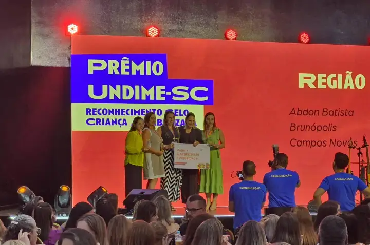 Campos Novos conquista Selo Prata durante participação no Fórum da Undime
