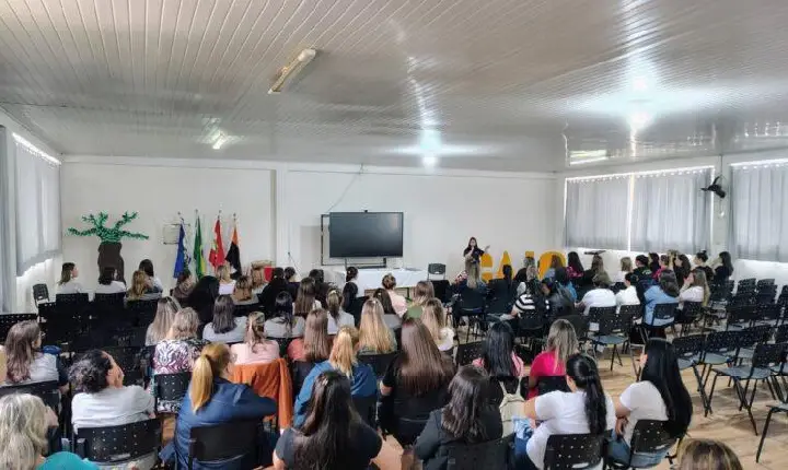 Campos Novos realiza 1º Seminário de Práticas Exitosas da Educação Infantil