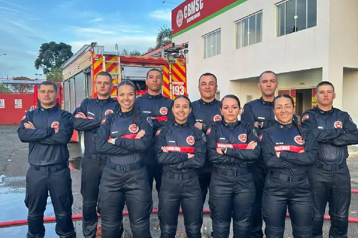 Campos Novos recebe 10 novos bombeiros militares após maior formatura da história do CBMSC