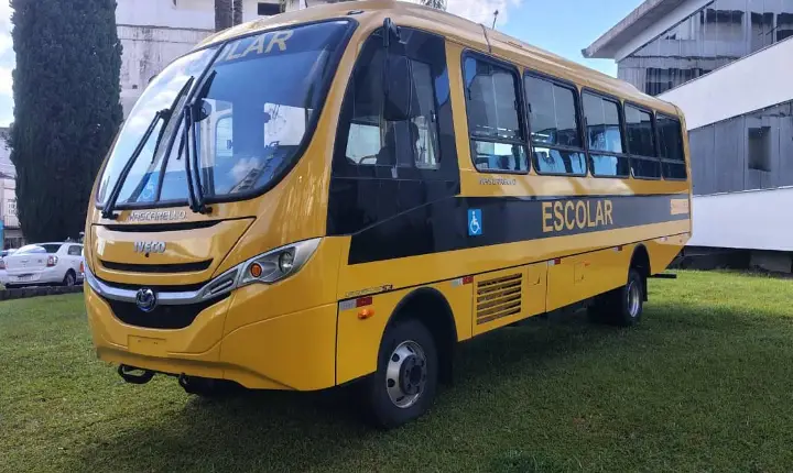 Campos Novos recebe novo ônibus escolar por meio de parceria com o Governo do Estado