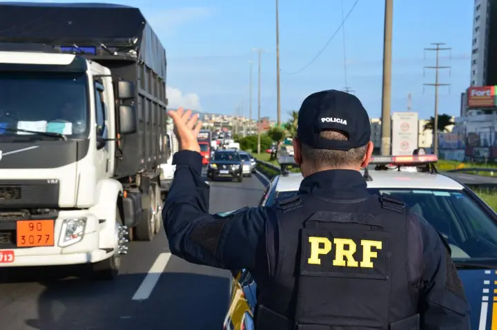 Carnaval 2026: Apesar de fiscalização intensa, PRF registra aumento de mortes em Santa Catarina