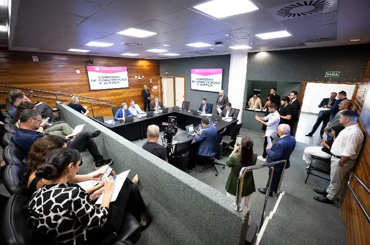 CCJ aprova proposta do deputado Lucas Neves que garante equiparação de diabéticos a PcDs para acesso a direitos legais