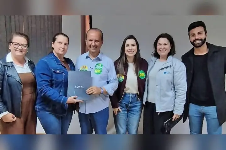 CDL de Campos Novos entrega demandas e necessidades da região à Jorginho Mello