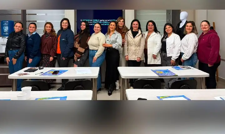 CDL promove oficina de moda e fortalece a qualificação de lojistas em Campos Novos
