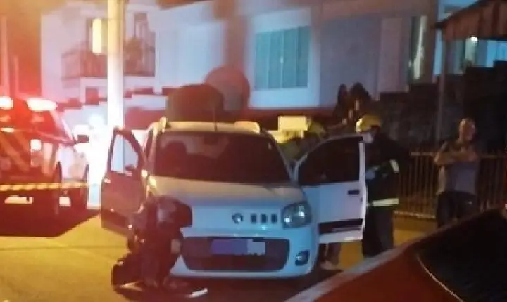 Colisão em Veículo Estacionado Mobiliza Socorro em Campos Novos.