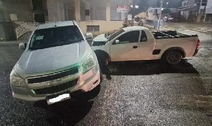 Colisão entre veículos deixa jovem ferido em cruzamento de Campos Novos