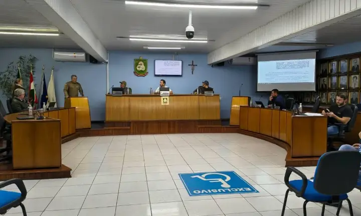 Comissão de Constituição e Justiça debate projeto sobre mobilidade elétrica