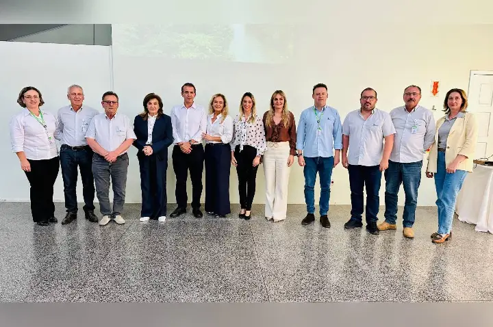 Copercampos comunica venda de supermercados e atacadistas