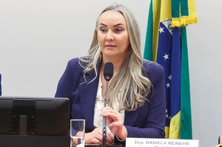 Daniela Reinehr propõe inclusão de terapeutas ocupacionais entre profissionais remunerados com recursos do Fundeb