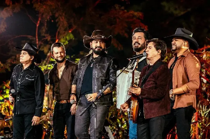 De ligação surpresa para parceria histórica: Traia Véia participa de novo projeto de Chitãozinho e Xororó.