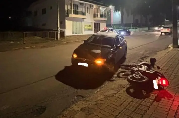 Dois motociclistas ficam feridos em acidentes registrados no domingo em Campos Novos
