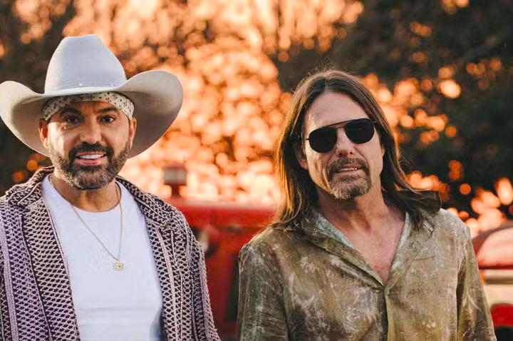 Edson e Hudson apostam no rock em nova música e relembram influência da mãe: 'Guitarrista das boas'
