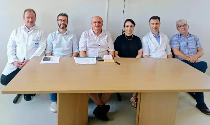 Em coletiva, Conselho do Hospital Dr. José Athanázio apresentou resultados e defende gestão comunitária com transparência
