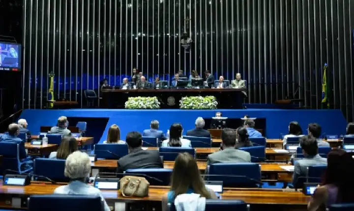 Fim da escala 6X1: entenda o que falta para redução da jornada de trabalho começar a valer no Brasil