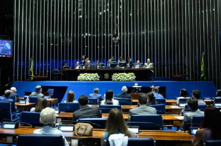 Fim da escala 6X1: entenda o que falta para redução da jornada de trabalho começar a valer no Brasil