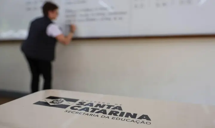 Governo de SC lança edital de novo concurso público da Educação com até 10 mil vagas para quadro efetivo da rede estadual