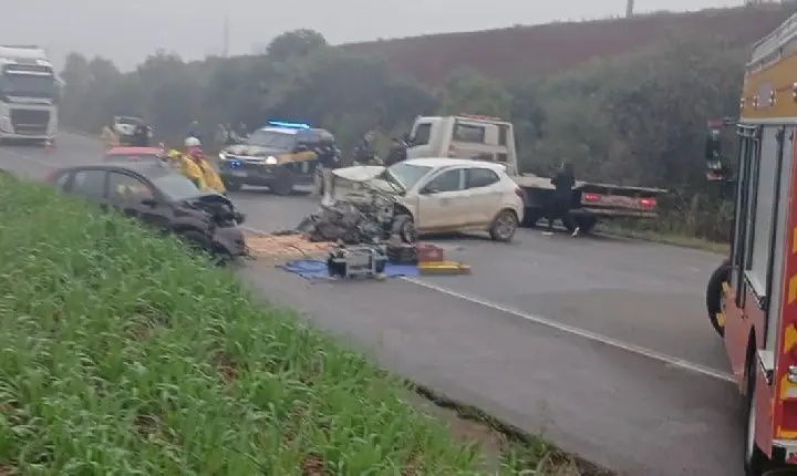 Homem morre em acidente envolvendo três carros na BR-470, em Campos Novos