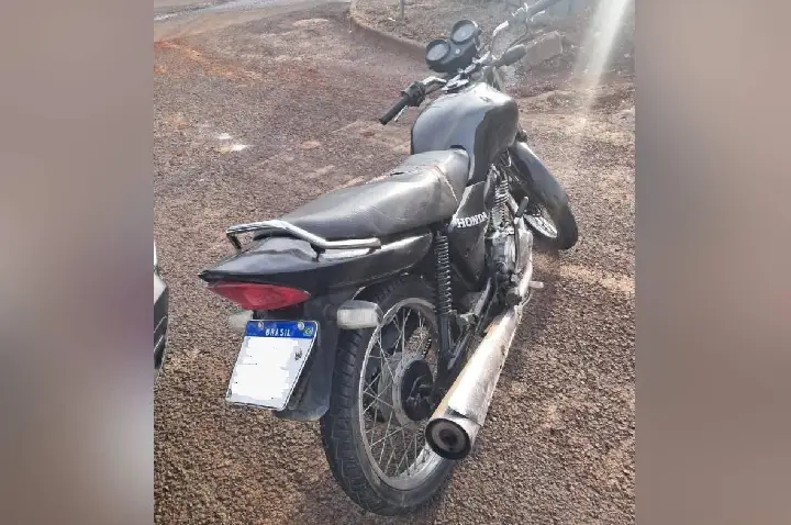 Homem é detido após fugir da Polícia Militar e dirigir sem habilitação em Campos Novos