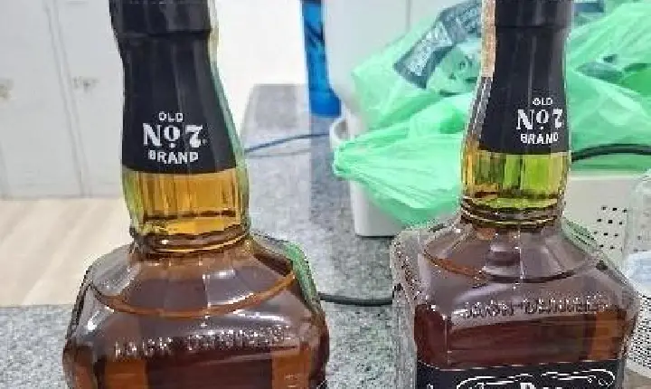 Homem é preso após tentar furtar duas garrafas de uísque em mercado no Centro de Campos Novos