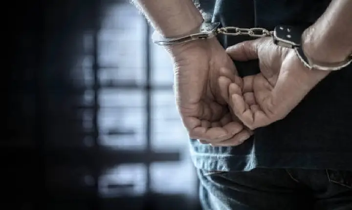Homem é preso por dívida de pensão alimentícia em Campos Novos