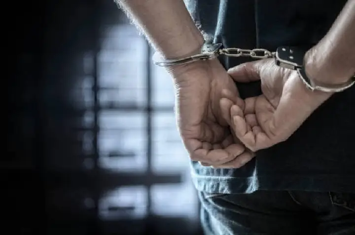 Homem é preso por dívida de pensão alimentícia em Campos Novos