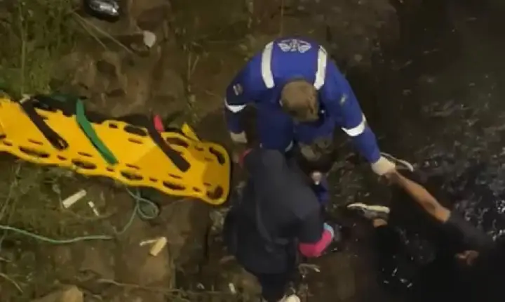 Homem fica ferido após cair de ponte de cerca de 4 metros em Erval Velho