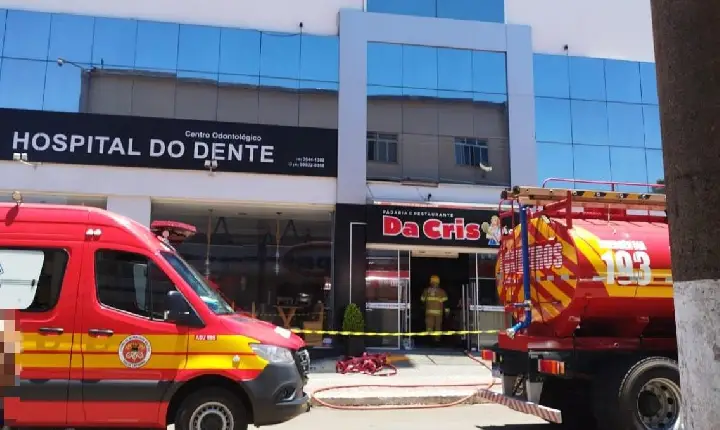 Incêndio atinge padaria no Centro de Campos Novos e é controlado pelos bombeiros