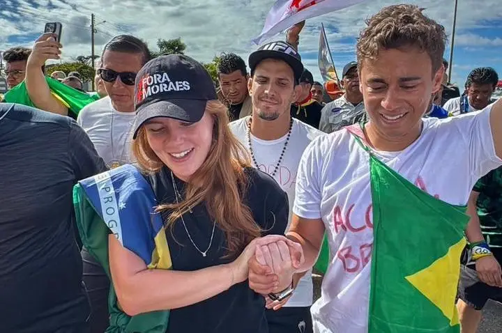 Isadora Piana relata participação em caminhada nacional pela liberdade e justiça