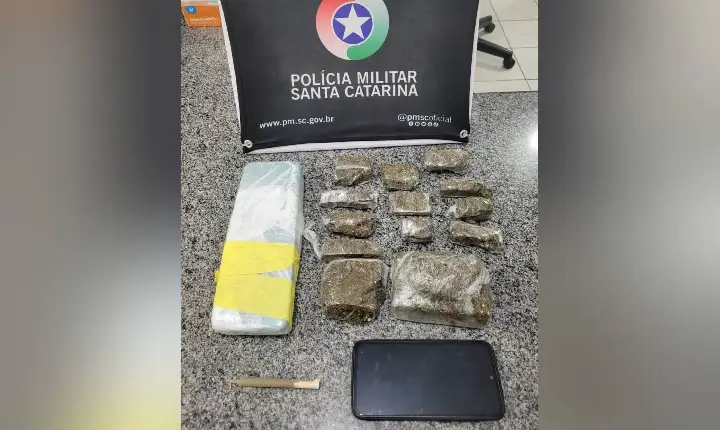 Jovem é preso por tráfico de drogas em Campos Novos