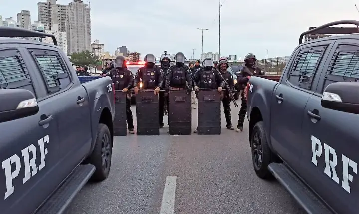 Justiça proíbe bloqueio de rodovias e acessos a portos no Litoral Norte