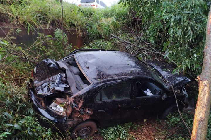 Motorista fica ferido após capotamento na SC-390, em Campos Novos.