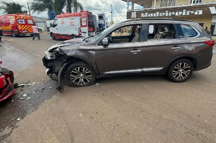 Mulher fica ferida após atropelamento no bairro Nossa Senhora Aparecida