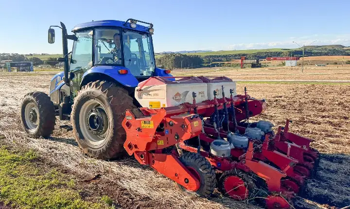 Plantio de híbridos de milho inicia preparação das vitrines para o 31º Show Tecnológico Copercampos