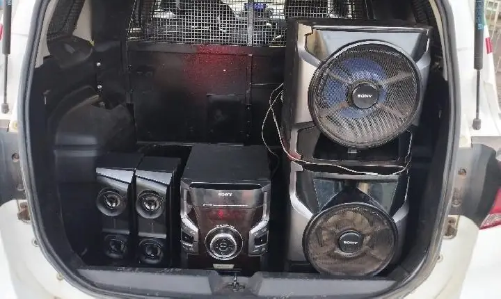 Polícia Militar apreende aparelho de som por perturbação do sossego em Campos Novos.