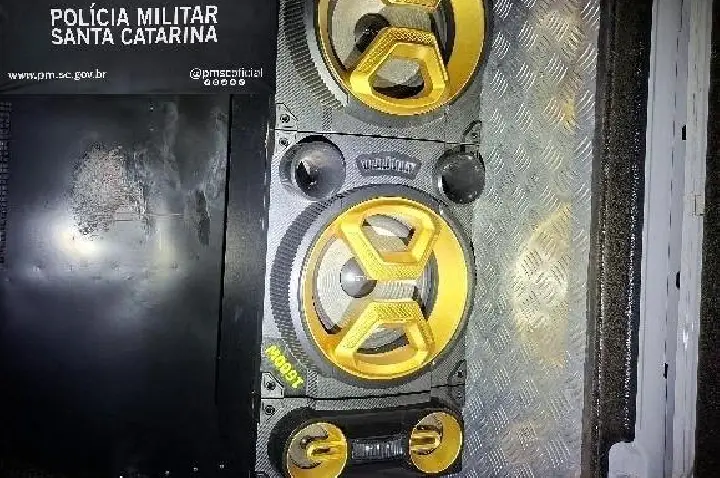 Polícia Militar apreende caixa de som por perturbação do sossego