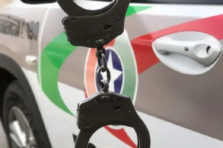 Polícia Militar cumpre mandado de prisão por furto e violência doméstica em Campos Novos