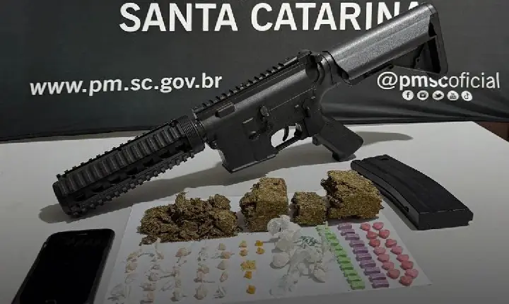 Polícia Militar realiza apreensão de drogas e simulacro em Campos Novos.