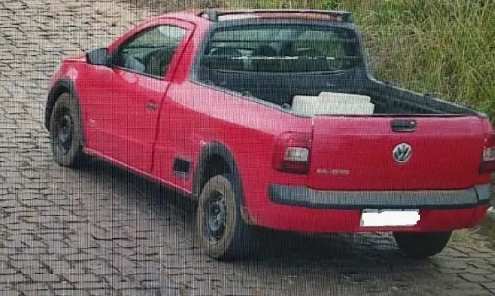 Polícia Militar recupera caminhonete furtada depenada em Campos Novos.