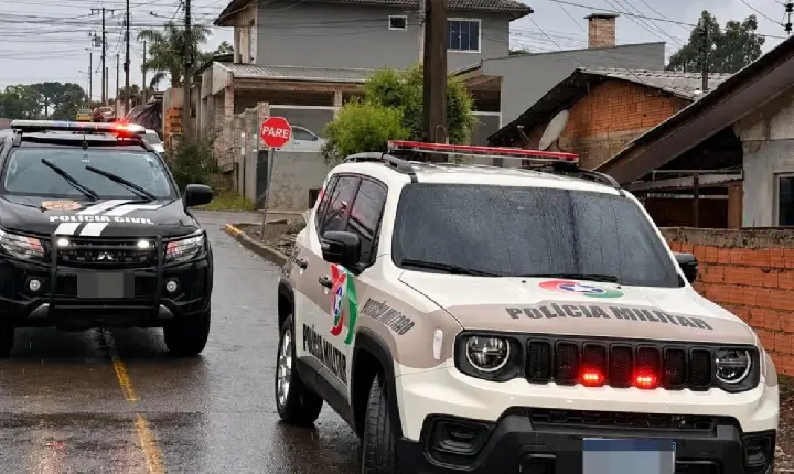 Polícias Civil e Militar realizam ação conjunta e homem é preso com pistola em Campos Novos