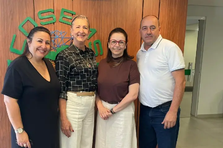 Prefeito Dirceu Kaiper e equipe alinham ações no COSEMS SC