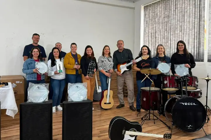Prefeitura de Campos Novos investe mais de R$ 300 mil em oficinas de música nas escolas municipais