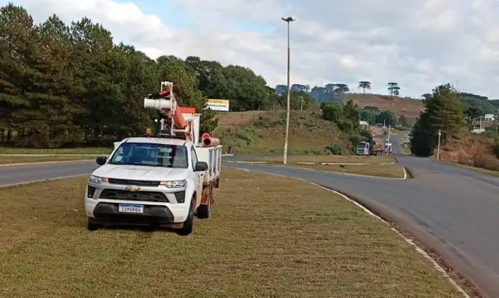 Prefeitura realiza melhorias na iluminação do Trevo do Itupitinga com instalação de lâmpadas de LED